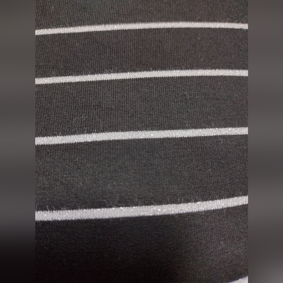 Coco + Carmen Silver Striped Cowl Neck Top Sz S/M - Picture 7 of 7